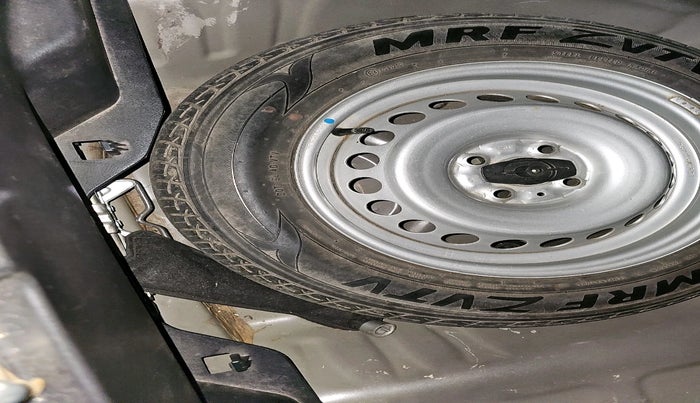 2016 Maruti Baleno SIGMA PETROL 1.2, Petrol, Manual, 71,033 km, tyre