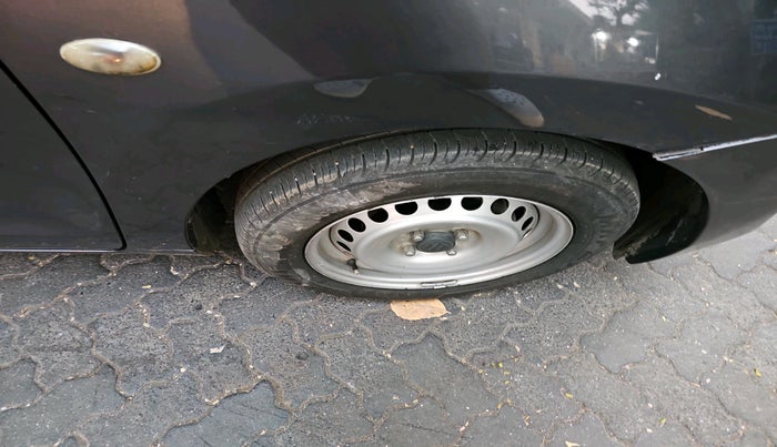 2016 Maruti Baleno SIGMA PETROL 1.2, Petrol, Manual, 71,033 km, tyre