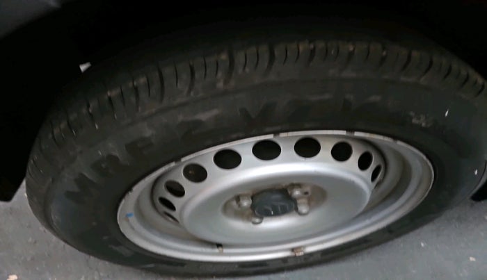 2016 Maruti Baleno SIGMA PETROL 1.2, Petrol, Manual, 71,033 km, tyre