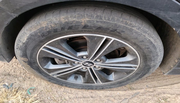 2015 Hyundai Creta SX (O) 1.6 DIESEL, Diesel, Manual, 1,86,124 km, tyre