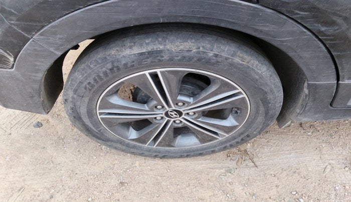 2015 Hyundai Creta SX (O) 1.6 DIESEL, Diesel, Manual, 1,86,124 km, tyre