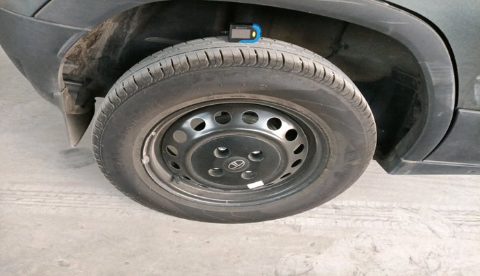 2024 Tata PUNCH PURE MT, Petrol, Manual, 2,723 km, tyre