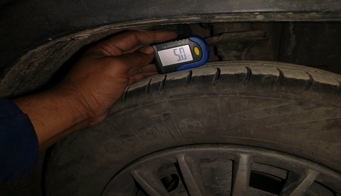 2016 Renault Kwid RXT 0.8, Petrol, Manual, 42,148 km, tyre