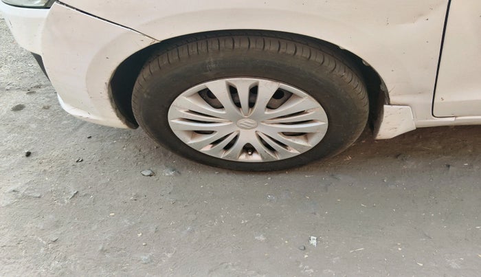 2015 Maruti Ertiga VXI CNG, Petrol, Manual, 1,23,342 km, tyre