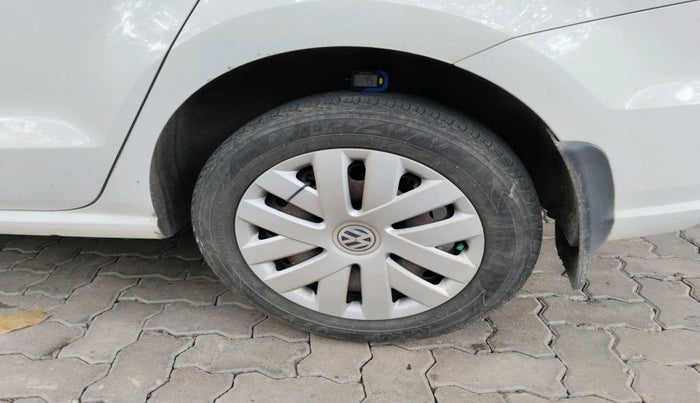 2016 Volkswagen Ameo COMFORTLINE 1.2L, Petrol, Manual, 89,467 km, tyre