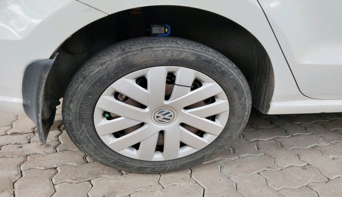 2016 Volkswagen Ameo COMFORTLINE 1.2L, Petrol, Manual, 89,467 km, tyre