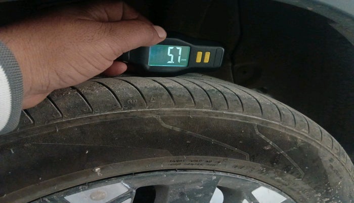 2024 Hyundai EXTER SX (O) CONNECT, Petrol, Manual, 7,935 km, tyre