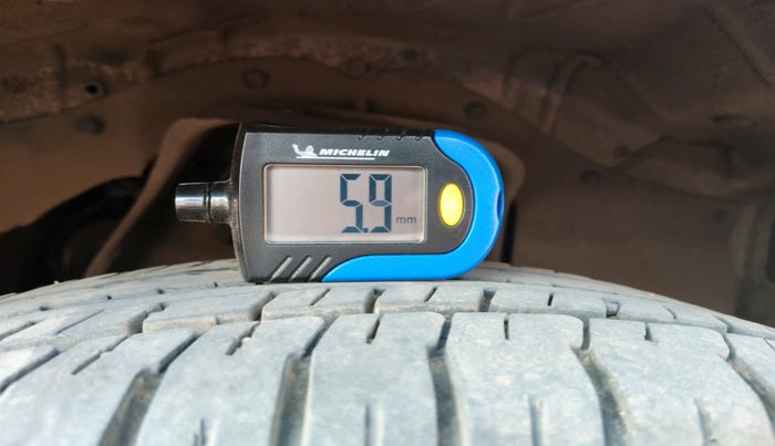 2010 Mahindra Xylo E2, Diesel, Manual, 1,55,113 km, tyre