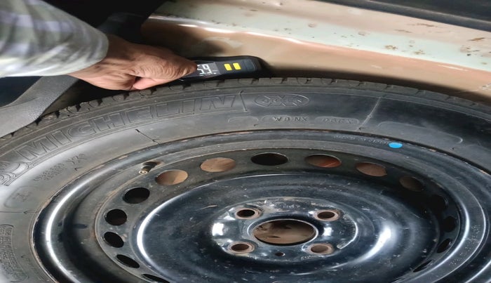 2015 Maruti Baleno DELTA DIESEL 1.3, Diesel, Manual, 96,324 km, tyre