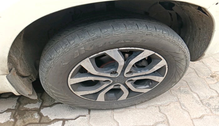 2013 Nissan Terrano XL D PLUS, Diesel, Manual, 1,46,320 km, tyre