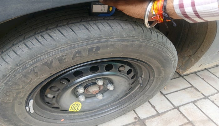 2022 KIA SONET HTX 1.5, Diesel, Manual, 76,138 km, tyre