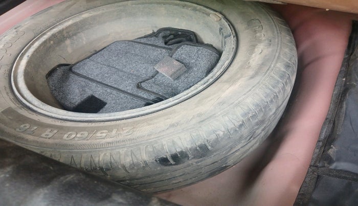 2022 KIA SONET HTX 1.5, Diesel, Manual, 76,138 km, tyre