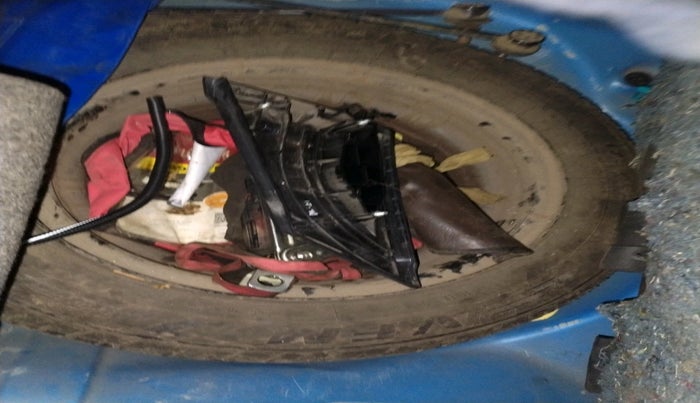 2012 Honda Brio S MT, Petrol, Manual, 33,857 km, tyre