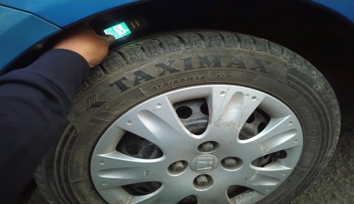 2012 Honda Brio S MT, Petrol, Manual, 33,857 km, tyre