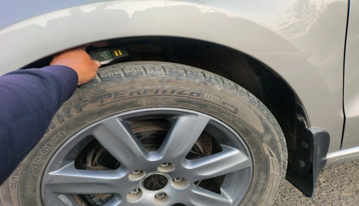 2011 Volkswagen Vento HIGHLINE PETROL AT, Petrol, Automatic, 47,867 km, tyre