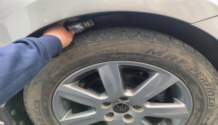 2011 Volkswagen Vento HIGHLINE PETROL AT, Petrol, Automatic, 47,867 km, tyre