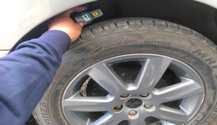 2011 Volkswagen Vento HIGHLINE PETROL AT, Petrol, Automatic, 47,867 km, tyre