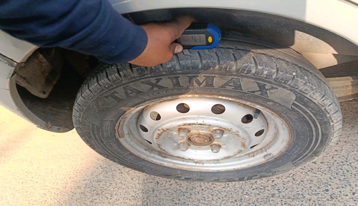 2013 Maruti Wagon R 1.0 LXI CNG, Petrol, Manual, 1,05,962 km, tyre