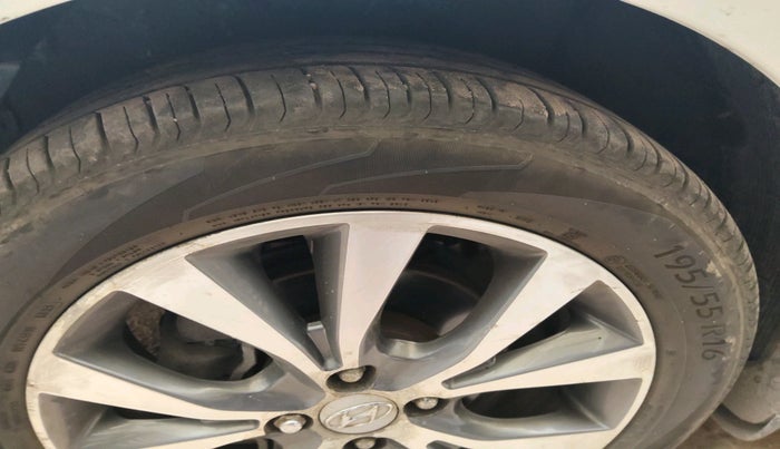 2017 Hyundai Verna 1.6 CRDI SX, Diesel, Manual, 79,528 km, tyre