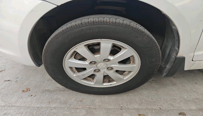 2010 Maruti Swift ZXI, Petrol, Manual, 89,362 km, tyre