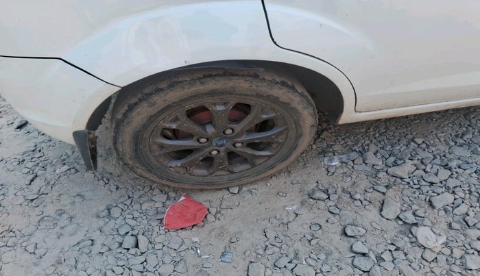 2014 Ford Figo TITANIUM 1.4 DIESEL, Diesel, Manual, 98,027 km, tyre