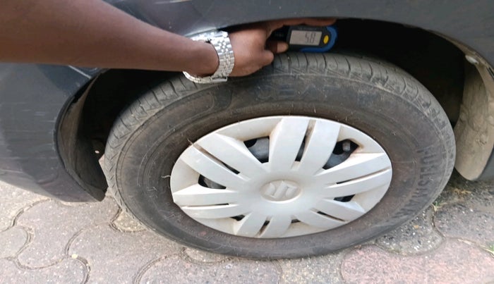 2020 Maruti Alto VXI, Petrol, Manual, 8,200 km, tyre