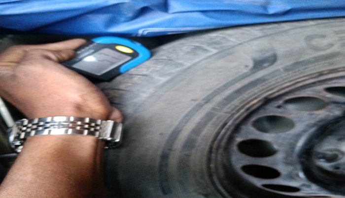 2020 Maruti Alto VXI, Petrol, Manual, 8,200 km, tyre