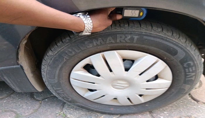 2020 Maruti Alto VXI, Petrol, Manual, 8,200 km, tyre