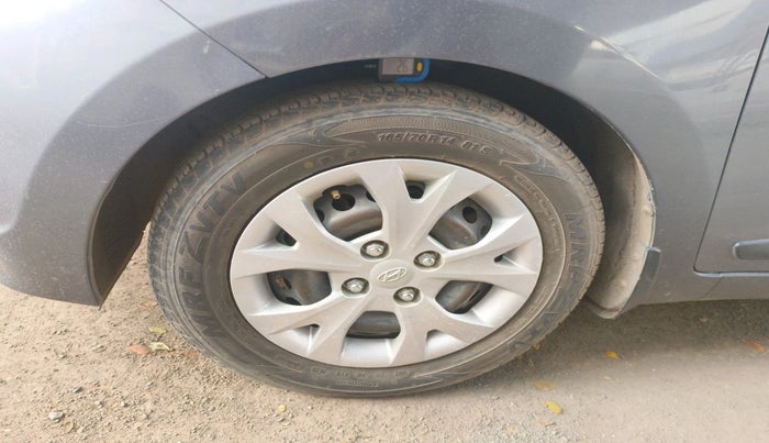 2016 Hyundai Grand i10 SPORTZ 1.2 KAPPA VTVT, Petrol, Manual, 58,920 km, tyre