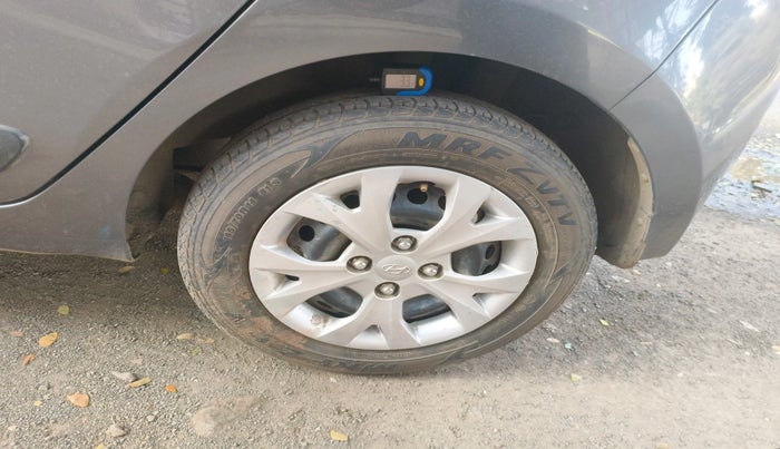 2016 Hyundai Grand i10 SPORTZ 1.2 KAPPA VTVT, Petrol, Manual, 58,920 km, tyre