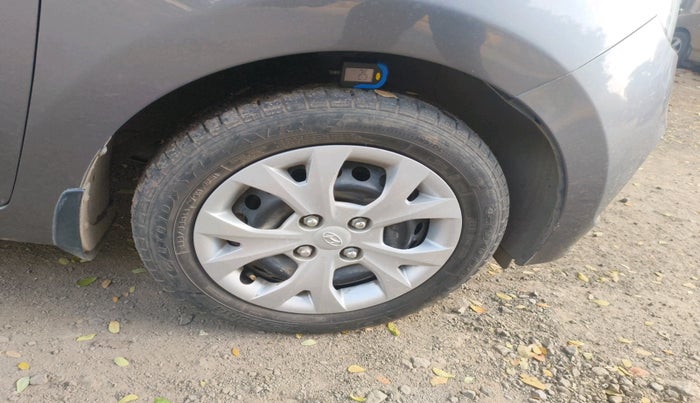 2016 Hyundai Grand i10 SPORTZ 1.2 KAPPA VTVT, Petrol, Manual, 58,920 km, tyre