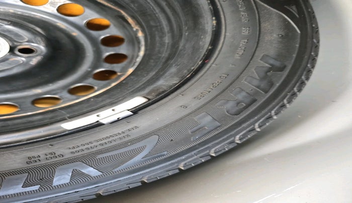 2014 Honda Amaze 1.2L I-VTEC VX, Petrol, Manual, 1,44,392 km, tyre