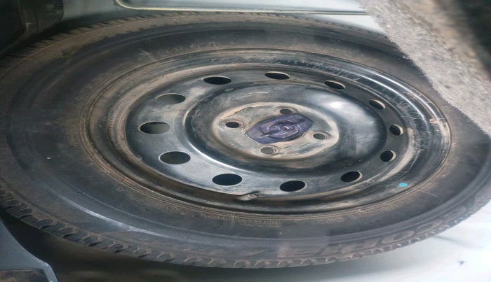 2019 Maruti Swift VXI AMT, Petrol, Automatic, 75,826 km, tyre