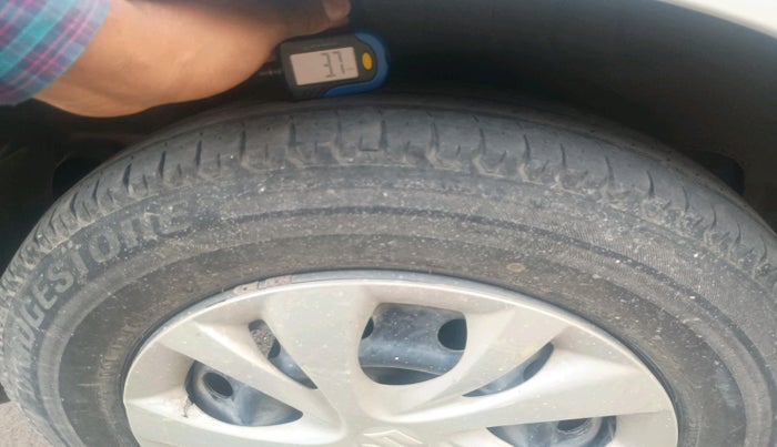 2019 Maruti Swift VXI AMT, Petrol, Automatic, 75,826 km, tyre