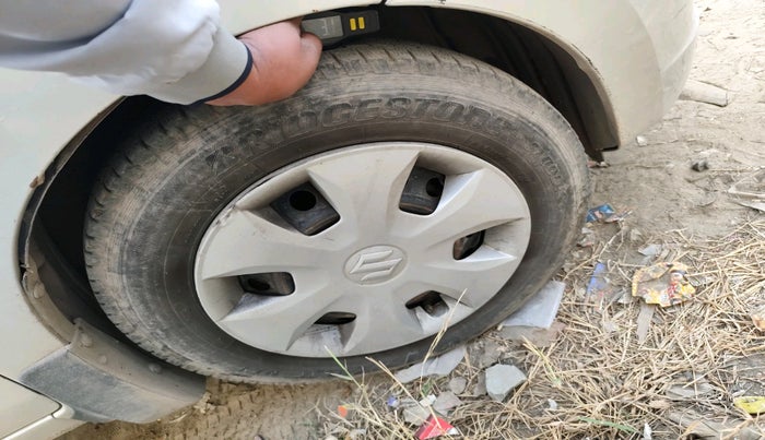 2017 Maruti Celerio VXI CNG, Petrol, Manual, 1,17,432 km, tyre
