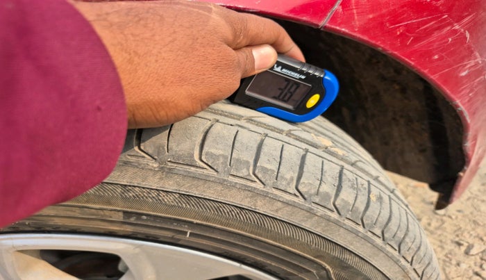 2017 Ford Figo Aspire TITANIUM 1.2 PETROL, Petrol, Manual, 61,350 km, tyre