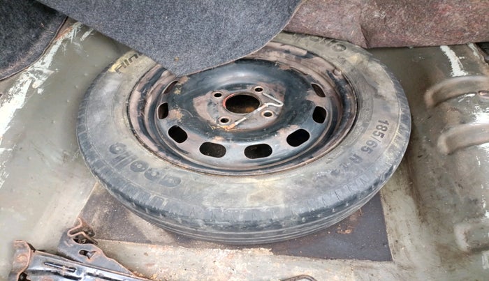 2011 Ford Fiesta EXI 1.4 DIESEL, Diesel, Manual, 1,13,405 km, tyre