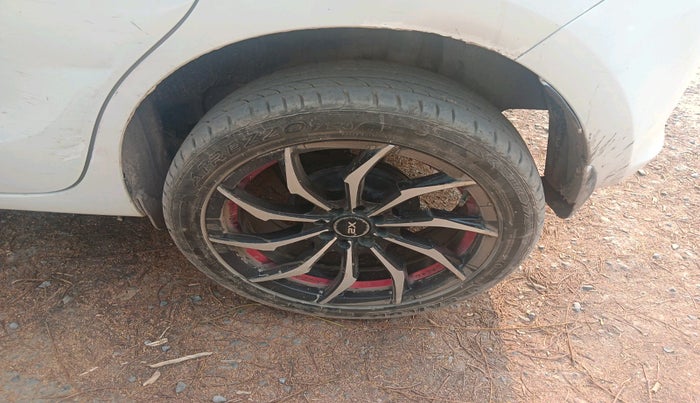 2021 Maruti Swift VXI, Petrol, Manual, 66,158 km, tyre