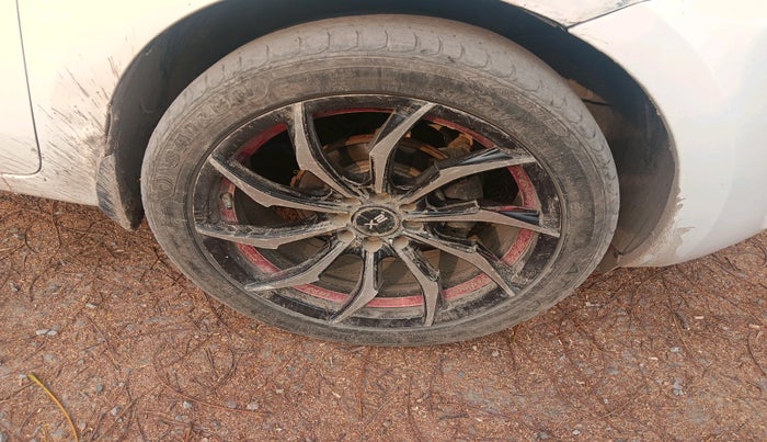 2021 Maruti Swift VXI, Petrol, Manual, 66,158 km, tyre