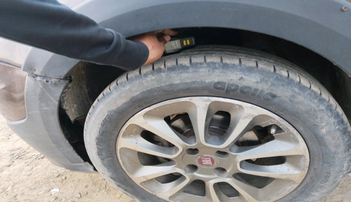 2015 Fiat Avventura EMOTION MULTIJET 1.3, Diesel, Manual, 99,637 km, tyre