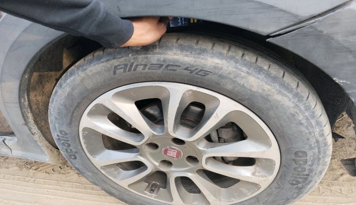 2015 Fiat Avventura EMOTION MULTIJET 1.3, Diesel, Manual, 99,637 km, tyre