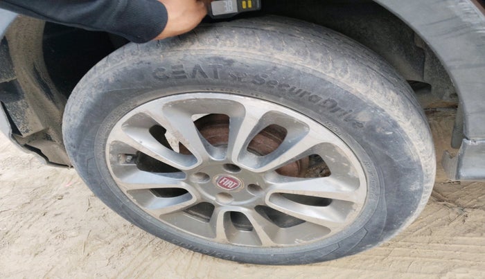 2015 Fiat Avventura EMOTION MULTIJET 1.3, Diesel, Manual, 99,637 km, tyre