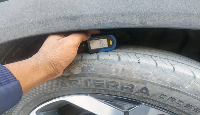 2022 Hyundai ALCAZAR 2.0 SIGNATURE MT 6STR, Petrol, Manual, 32,363 km, tyre