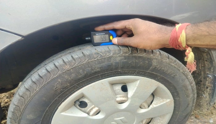 2011 Maruti Wagon R 1.0 LXI LPG, Petrol, Manual, 94,884 km, tyre