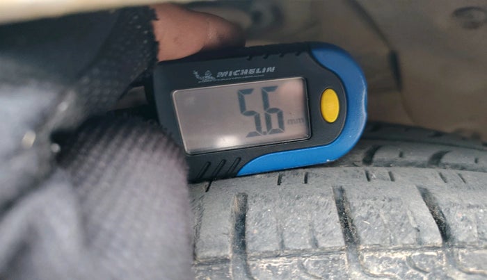 2015 Hyundai Grand i10 SPORTZ 1.2 KAPPA VTVT, Petrol, Manual, 86,000 km, tyre