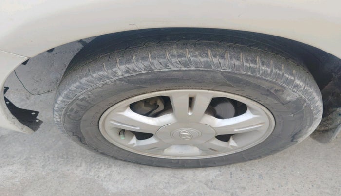 2012 Hyundai i20 SPORTZ 1.2, Petrol, Manual, 1,12,500 km, tyre