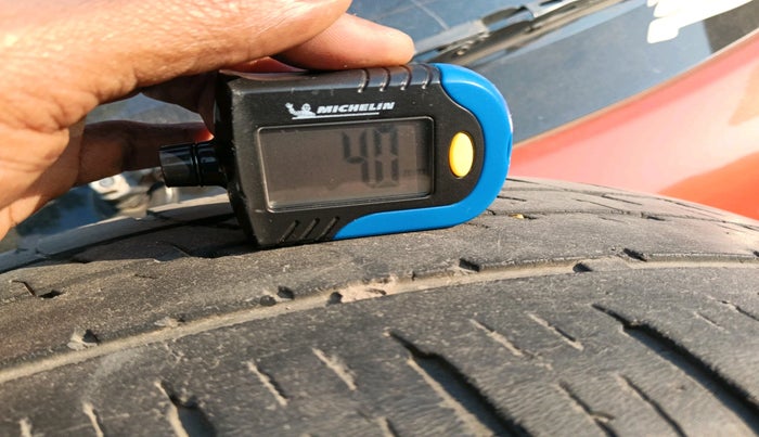 2014 Ford Ecosport TITANIUM 1.5L DIESEL, Diesel, Manual, 1,37,810 km, tyre