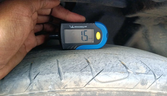 2014 Ford Ecosport TITANIUM 1.5L DIESEL, Diesel, Manual, 1,37,810 km, tyre