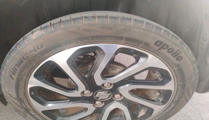 2023 Maruti Baleno ALPHA PETROL 1.2, Petrol, Manual, 89,165 km, tyre