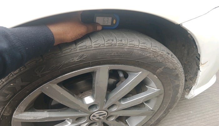 2019 Volkswagen Ameo HIGHLINE PLUS 1.5L AT 16 ALLOY, Diesel, Automatic, 1,10,123 km, tyre